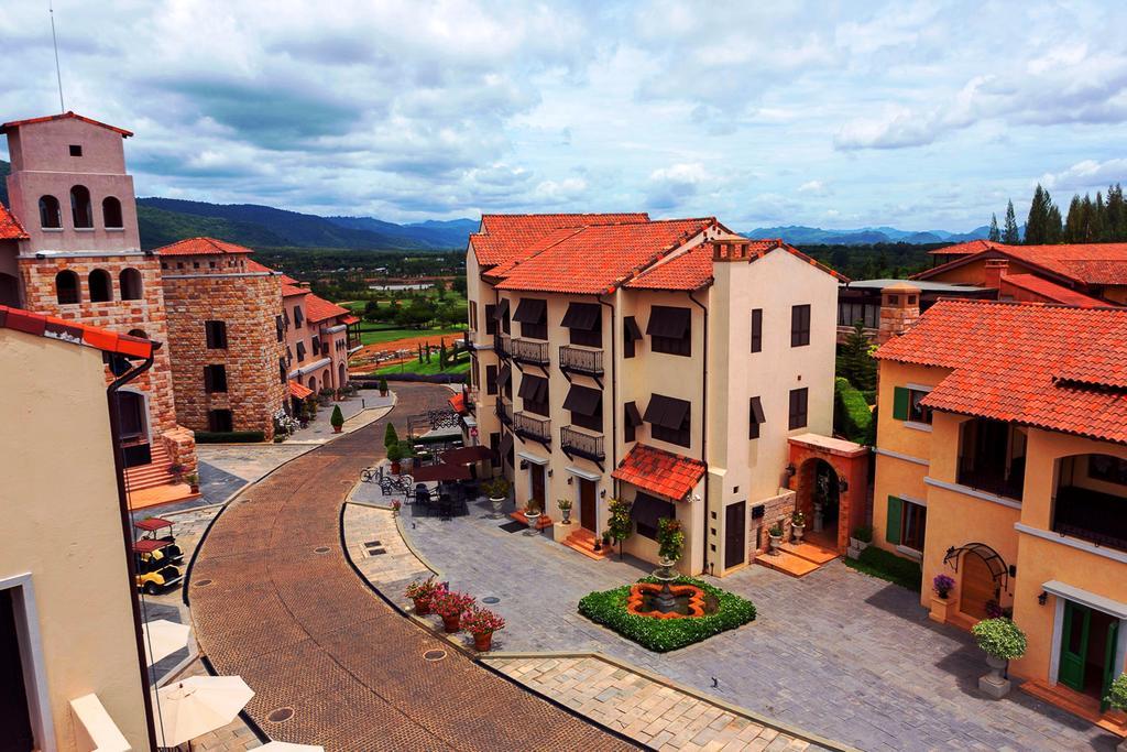 Toscana Town Square Suites Mu Si Exteriör bild